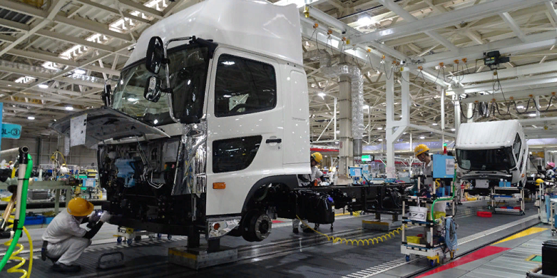 производство грузовиков Hino